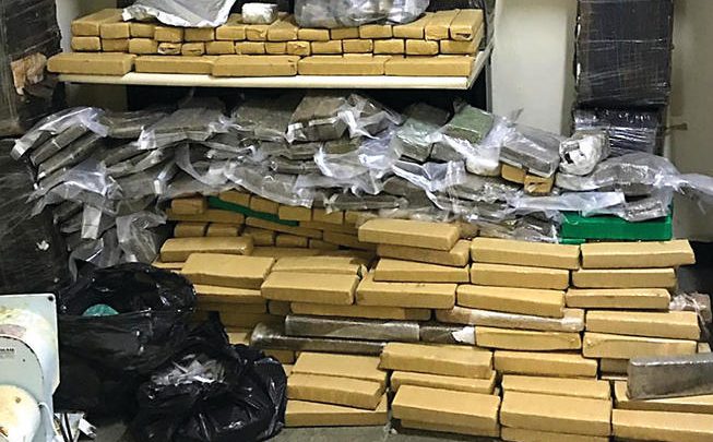 Agentes da Dise prendem homem com 455 quilos de maconha e cocaína