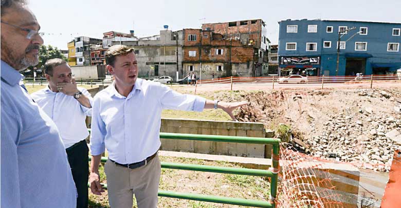 Orlando autoriza obras dos córregos Saracantan e Colina