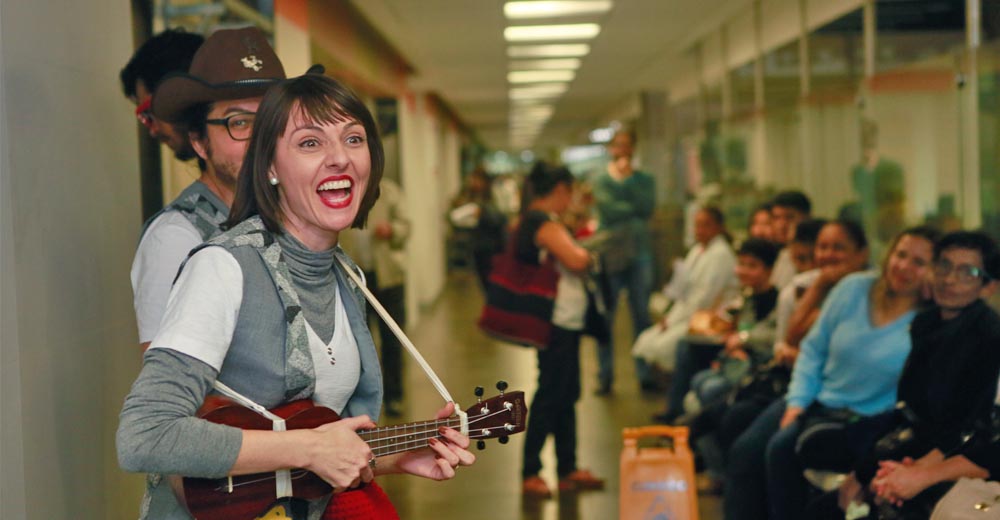 Temporada de teatro e música já beneficia 1.500 pessoas em hospitais
