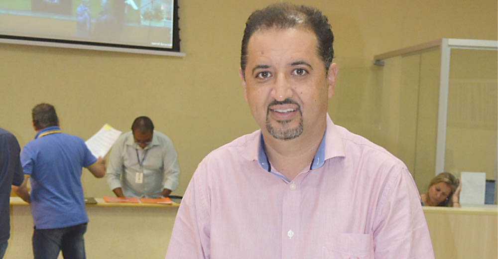 Marcelo Oliveira propõe adequação dos prédios das escolas municipais