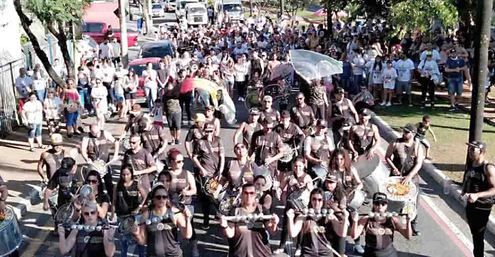 Marcha Para Jesus reúne mais de mil e conta com a “batucada abençoada”