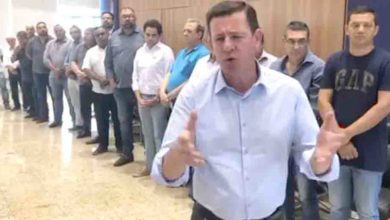 or solicitação do prefeito de São Bernardo, Orlando Morando, os vereadores cancelaram o pedido de reajuste em seus salários.