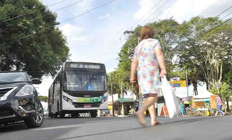 Rua Carijós, em Santo André, recebe obras de recapeamento