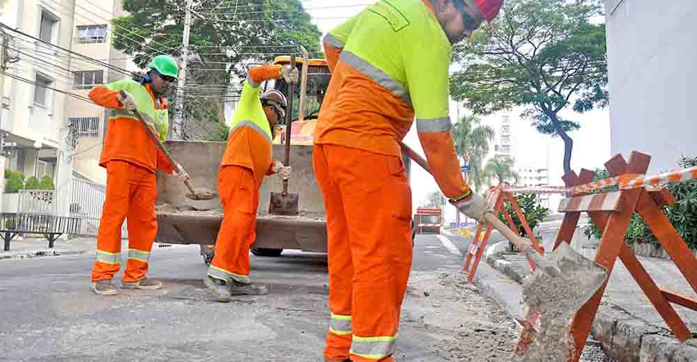 Obras interditam trecho da avenida Dr. Cesário Bastos em Sto. André