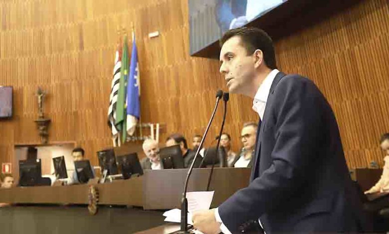 Paulo Serra apresenta na Câmara projeto de lei para criar a Atividade Delegada em Sto. André