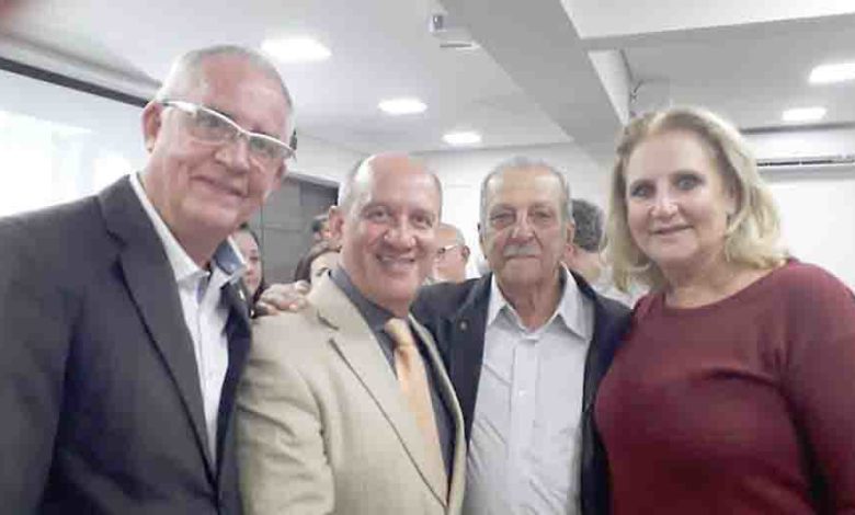Antonio Pietro é homenageado pela Aciscs
