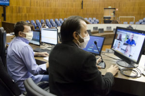 Pedrinho Botaro e Alemão Duarte comandam as ordens da Casa pela internet