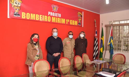 Kiko destaca finalidade do espaço público concedido aos Bombeiros Mirins