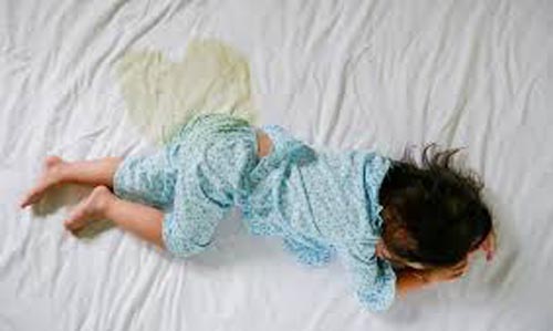 Seu filho faz xixi na cama?