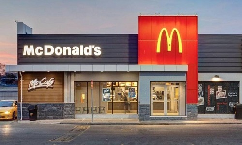 McDonald's faz tweet 'reclamando' de clientes e mais marcas respondem; veja... - Veja mais em https://www.uol.com.br/splash/noticias/2020/10/28/mcdonalds-faz-tweet-hilario-reclamando-e-outras-marcas-respondem-veja.htm?cmpid=copiaecola