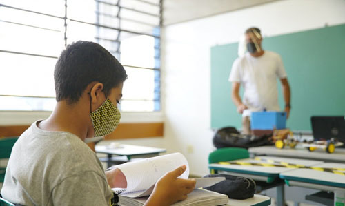 Governo-de-SP-mantem-volta-as-aulas-presenciais-para-o-ano-letivo-de-2021-e-define-regras