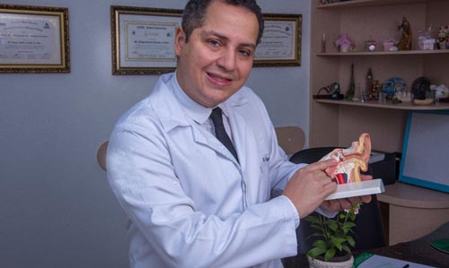otorrinolaringologista Thiago Brunelli Resende da Silva