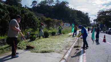 Limpeza-Avenida Prefeito Valdirio Prisco - Foto Alexandre Henriquee