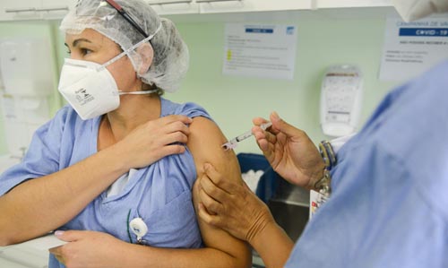 Vacina Covid Hospital Anchieta foto Omar Matsumoto PMSBC14