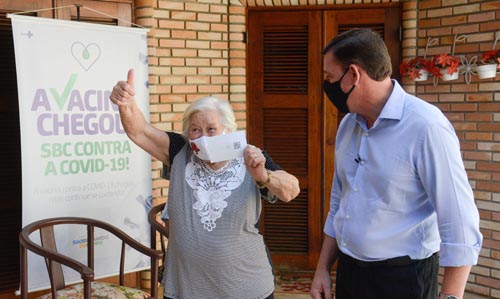 Município já aplicou primeira dose de imunizante em 26,2 mil pessoas até esta quarta-feira (10/02)
