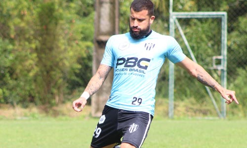 Artilheiro do Cachorrão em 2020, Victor Sapo exalta entrosamento do elenco