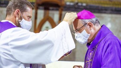 Dom Pedro celebra Missa de Cinzas