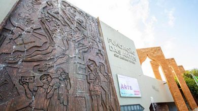 Frente da Fundação das Artes