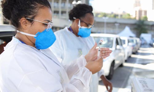 Santo André inicia aplicação de segunda dose da Coronavac em idosos de 77 a 79 anos