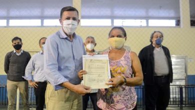 Entrega de Escrituras Jardim das Orquideas 18 - Foto Ricardo Cassin