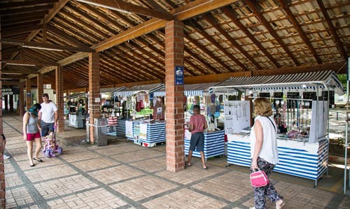 Feira de artesanato do Chico Mendes