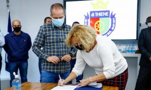  Secretaria Silvia e prefeito Tite
