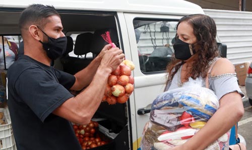 Doação cestas básicas - Foto - Helber