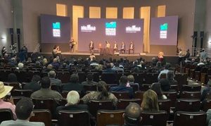 Na foto: Vicinais lançadas no Palácio dos Bandeirantes. 