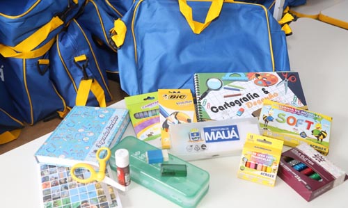 Mauá entrega kit pedagógico