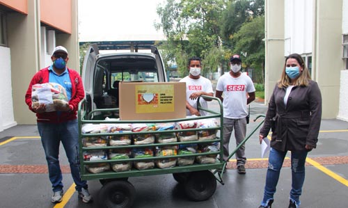 Escolas do Sesi da região do Grande ABC realizam Drive-Thru da campanha Doe Alimentos