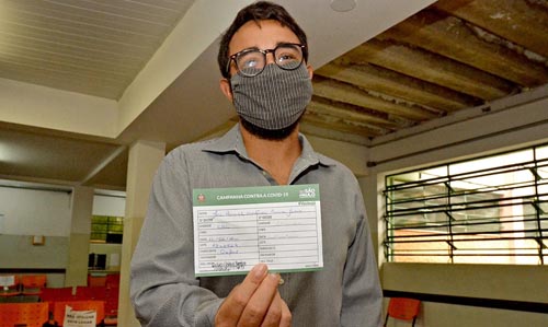 Vacinação de profissionais da educação estadual e particular_Foto_Angelo