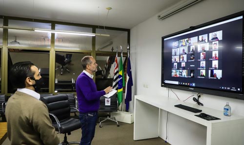 Tite Campanella faz videoconferência
