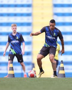 Atletas do Ramalhão em preparação para o clássico contra o Tigre, em São Bernardo