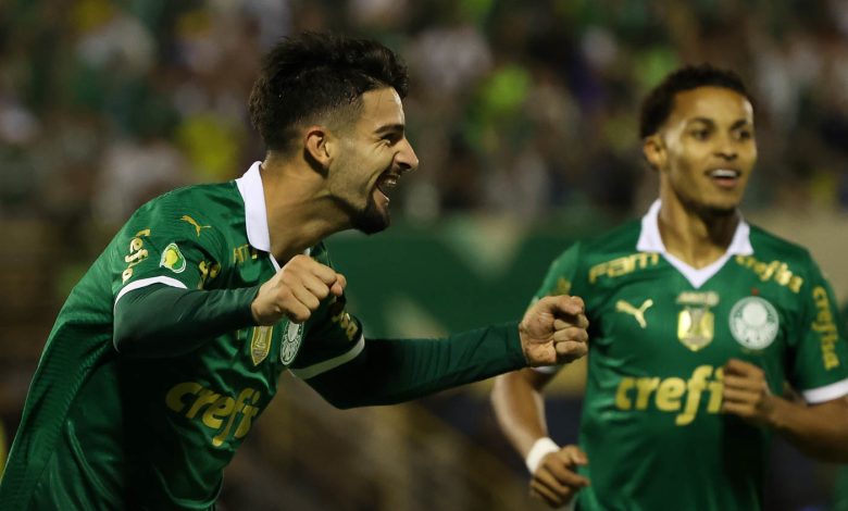 Jogador Flaco López marca contra o São Bernardo - Foto Cesar Greco Palmeiras by Canon