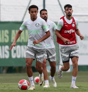 Lázaro treinou ontem e pode fazer sua estreia, hoje, pelo Palmeiras - Foto Cesar Greco Palmeiras by Canon