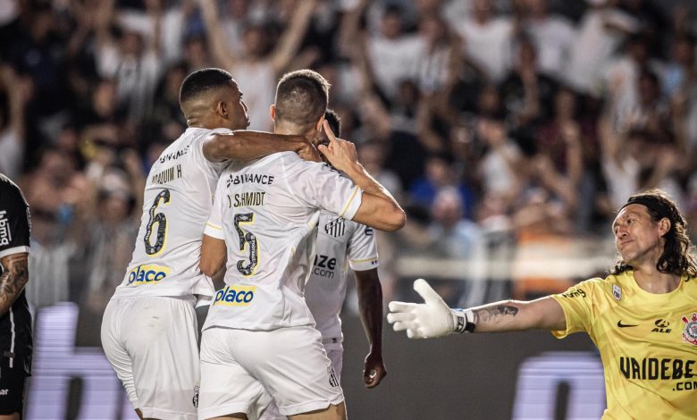 Santos vence Corinthians e o empurra para a zona do rebaixamento - Crédito foto - Raul Baretta Santos FC