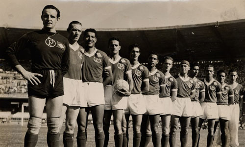 Elenco do Palmeiras antes da grande final contra a Juventus em 1951, no Estádio do Maracanã, Crédito: Arquivo Nacional