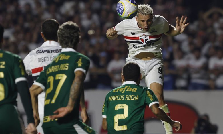 Calleri tentou, mas neste Choque Rei não consegui deixar o seu gol - Créditos: Rubens Chiri/Saopaulofc.net