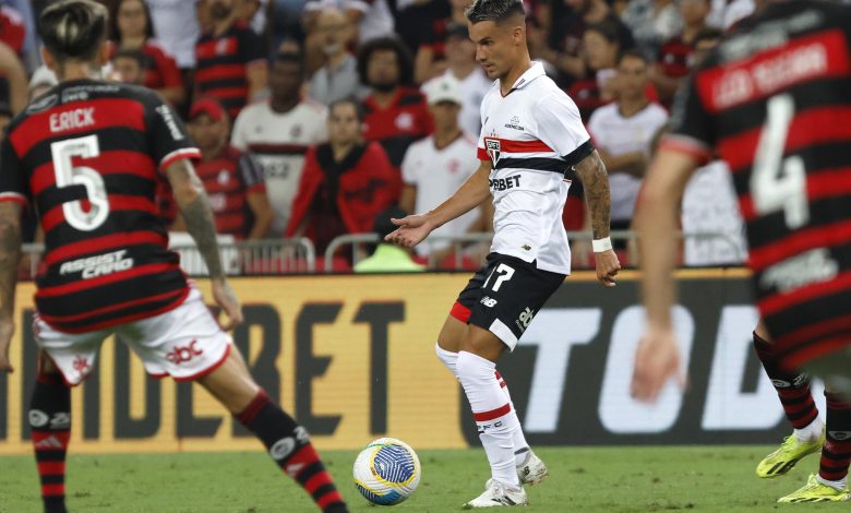 Ferreira fez o gol do São Paulo, mas time do Morumbi perdeu e segue na penúltima colocação - Crédito: São Paulo Futebol Clube