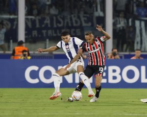 Rafinha também foi substituído por lesão ainda na etapa inicial - Crédito São Paulo Futebol Clube