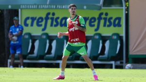 Rômulo já treina e está à disposição para defender o Palmeiras - Crédito: Fabio Menotti Palmeiras by Canon