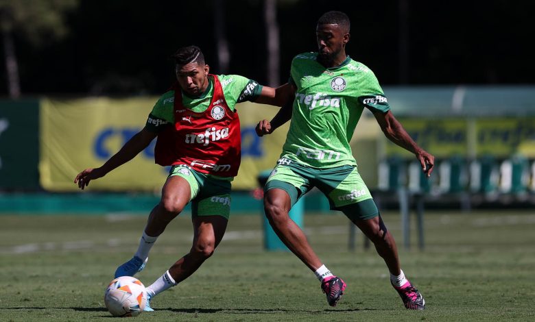 Rony e Heliberto, crias da categoria de base completaram o treinamento junto ao elenco profissional - Crédito: Cesar Greco/Palmeiras/by Canon