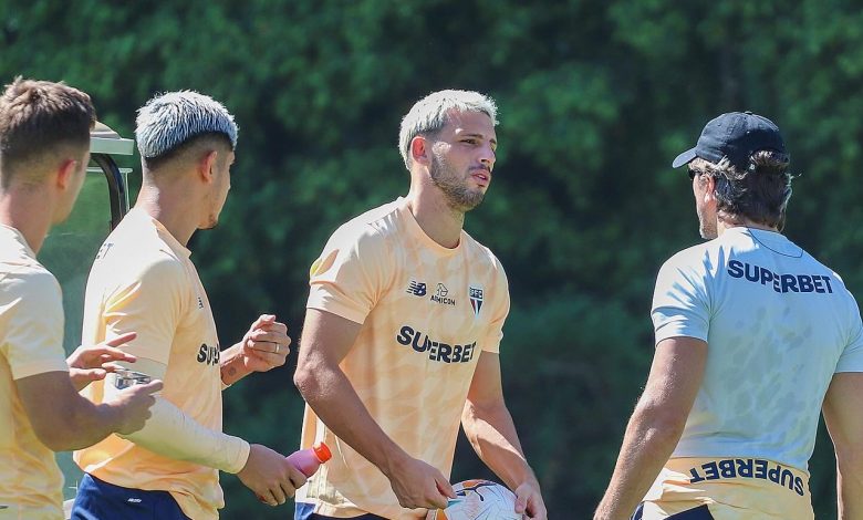 Sem muito tempo para descansar, elenco já treinou ontem e volta a treinar hoje para encarar o Cobresal, no Chile - Crédito: São Paulo Futebol Clube