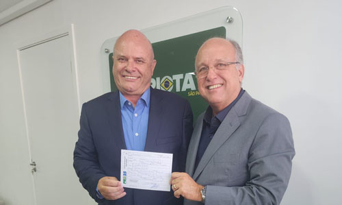 Eduardo Vidoski ao lado de Ovasco Resende no dia de sua filiação na sigla visando o pleito de outubro