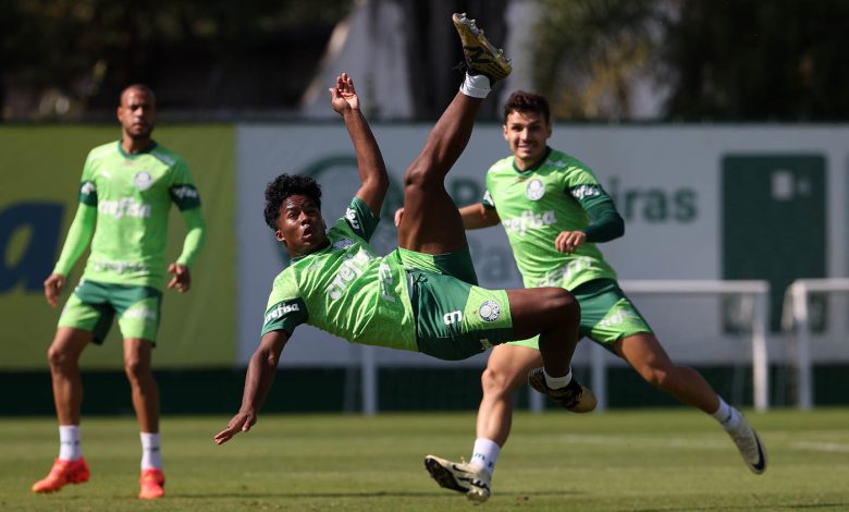 Endrick treina normalmente e deve ser relacionado entre os titulares no jogo de hoje (23) - Crédito: Cesar Greco/Palmeiras/by Canon