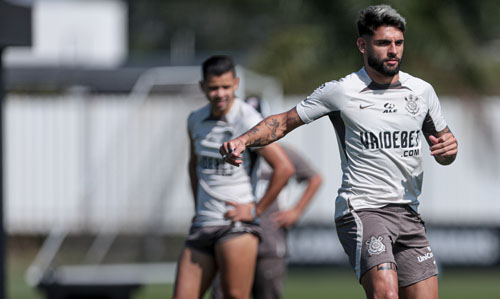 Elenco corintiano realizou último treino na manhã de ontem (10) e à tarde viajou ao Rio de Janeiro - Crédito: Rodrigo Coca/Agência Corinthians