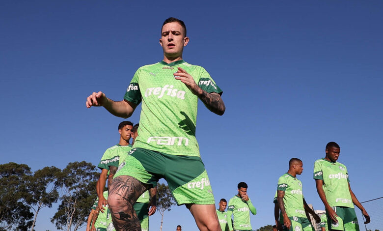 Meio-campo, Aníbal Moreno sabe da dificuldade de enfrentar o Massa Bruta, mas exalta boa fase - Crédito: Cesar Greco/Palmeiras/by Canon