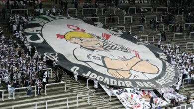 Segundo o site Meu Timão, os torcedores que foram cobrar satisfações são da torcida organizada Camisa 12 - Crédito: José Manoel Idalgo/ Agência Corinthians