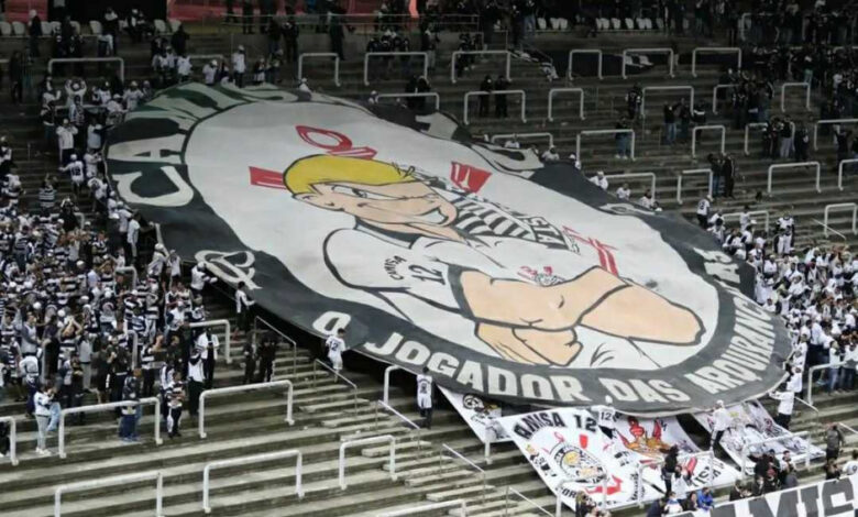 Segundo o site Meu Timão, os torcedores que foram cobrar satisfações são da torcida organizada Camisa 12 - Crédito: José Manoel Idalgo/ Agência Corinthians