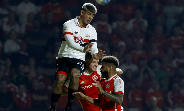 São Paulo apresentou um futebol pouco vistoso e com empate deixou o G4 - Créditos: Rubens Chiri/Saopaulofc.net